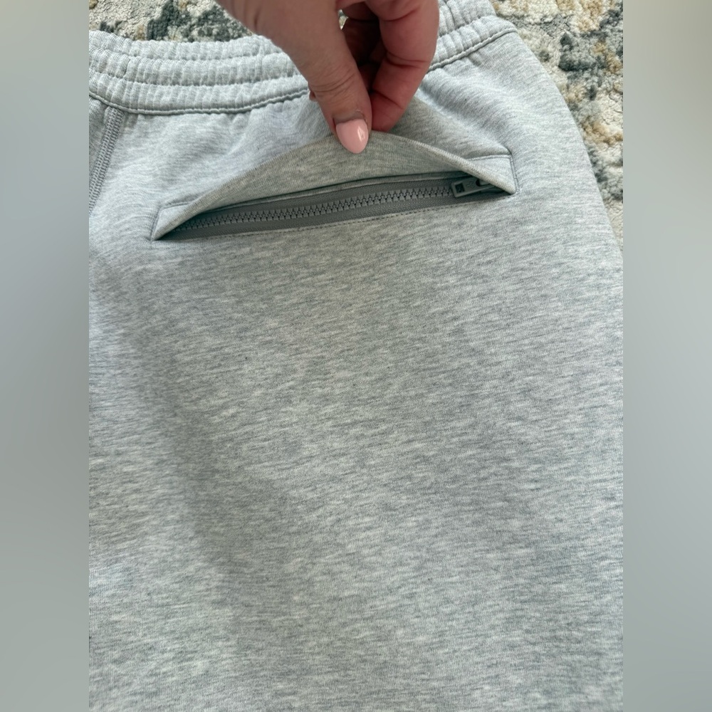 NWOT Aritzia FormaFleece Replenish Sweatpant - Picture 5 of 9